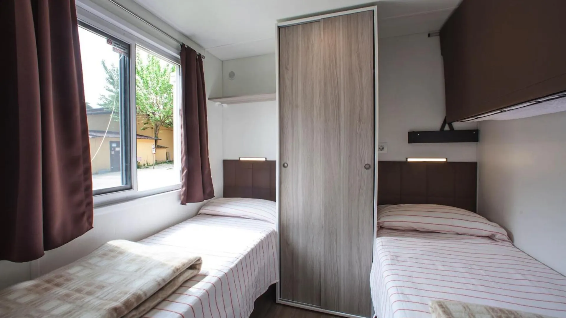 Camping Bergamini Villa Peschiera del Garda 0*,