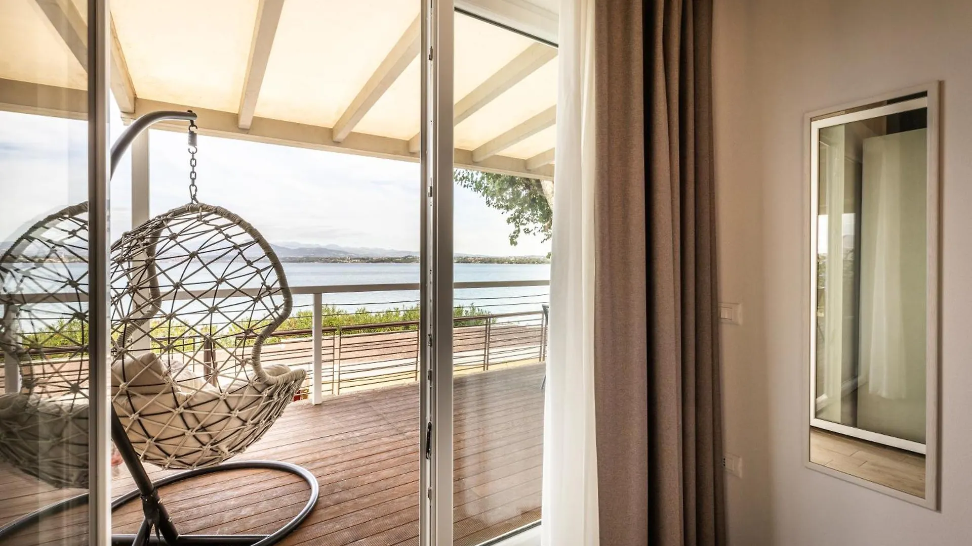 Campsite Camping Bergamini Villa Peschiera del Garda