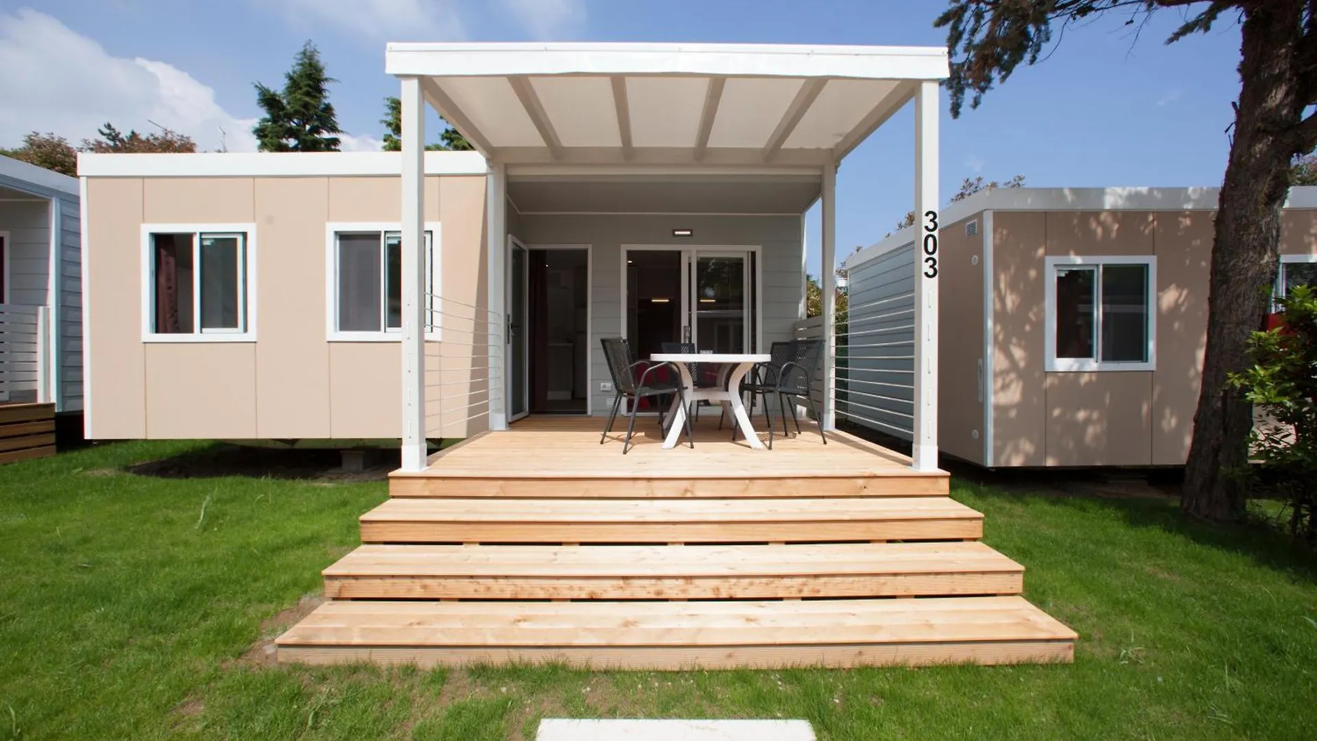 Campsite Camping Bergamini Villa Peschiera del Garda