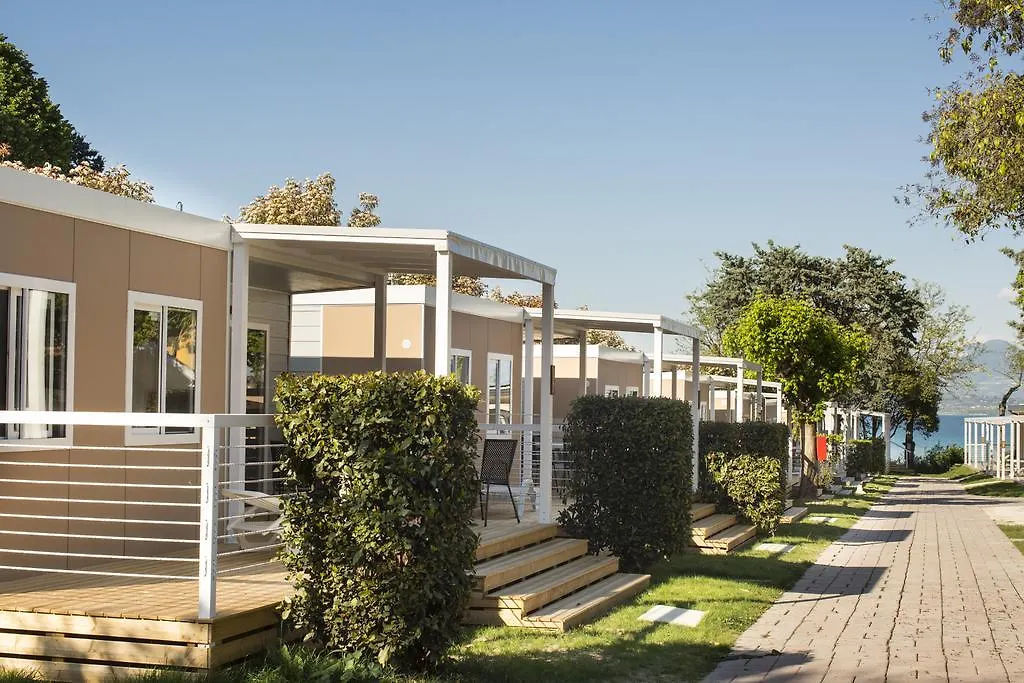 Campsite Camping Bergamini Villa Peschiera del Garda