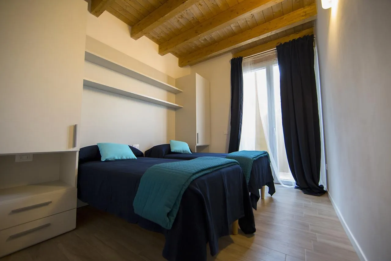 Campsite Camping Bergamini Villa Peschiera del Garda