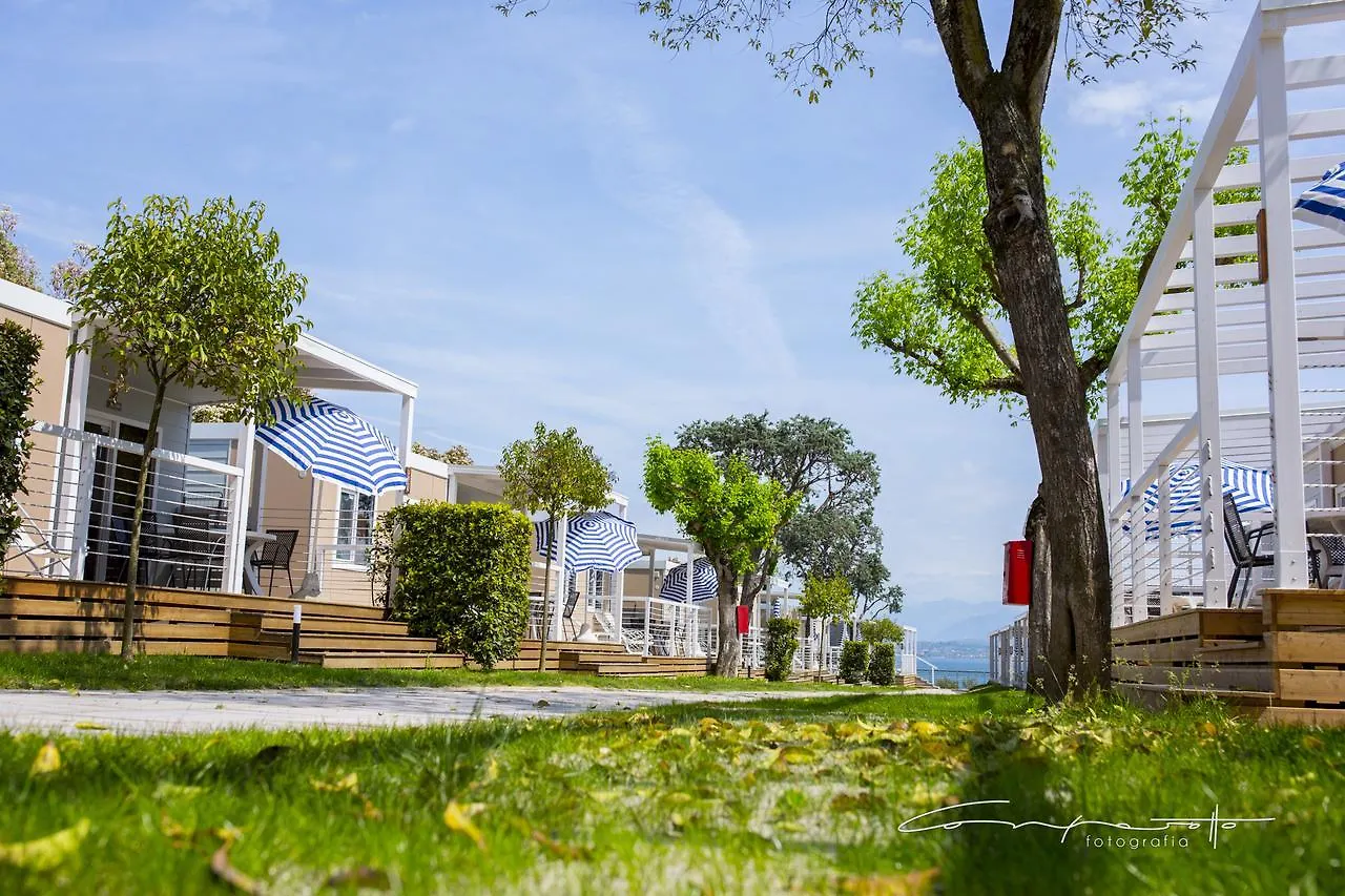 Campsite Camping Bergamini Villa Peschiera del Garda