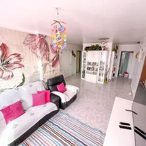 At Your Doorstep - Bedrooms , Lisbona Portogallo